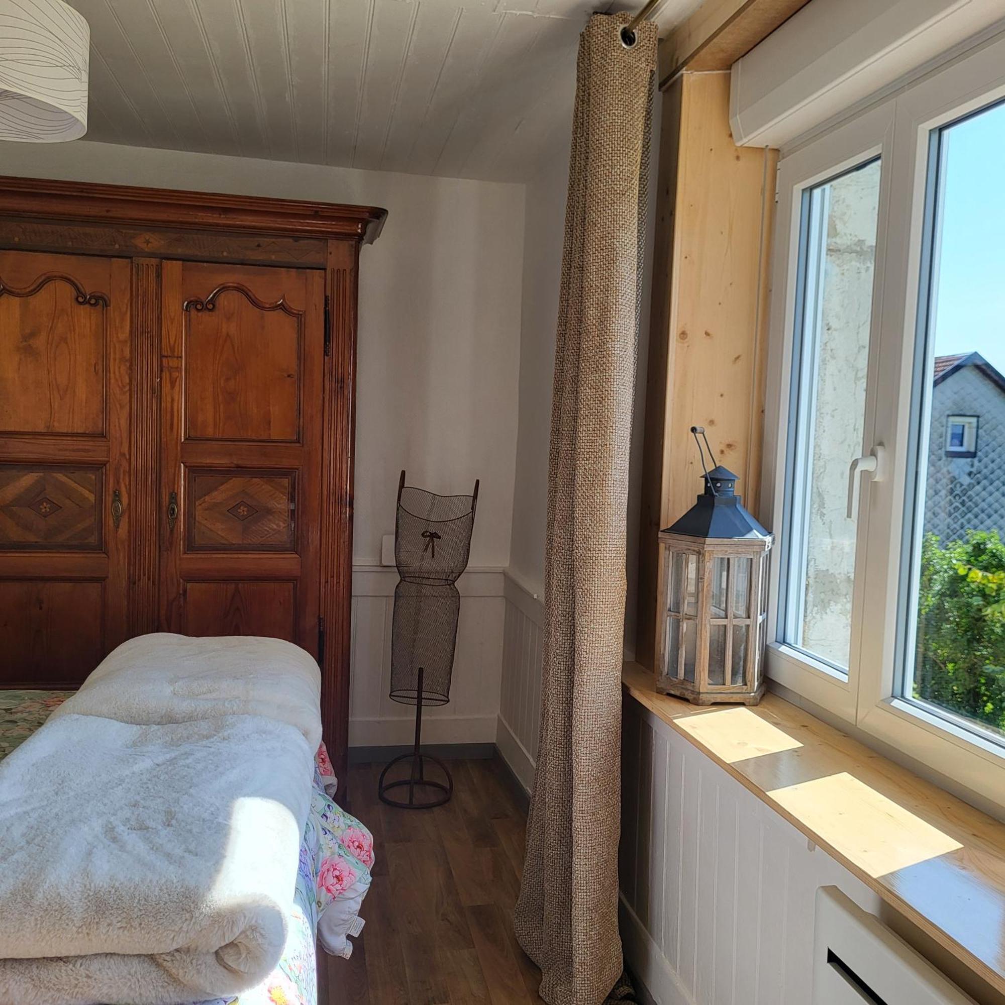 La Maison Horlogere , Spas Et Bain Nordique Les Fontenelles Exterior photo